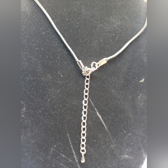 Hand-made leather and wire wrap necklace - Picture 3 of 3